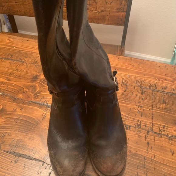 Frye Kelly belted tall boots - Picture 4 of 8